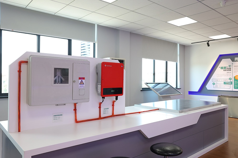 海宁尖山光储充一体微网运行展示平台