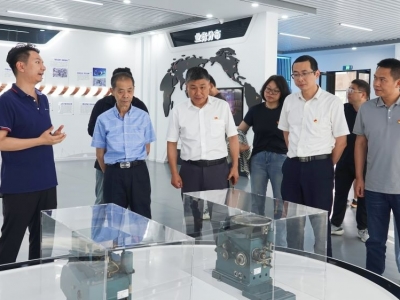 建引领聚合力，业务协同谱新篇——芯能科技党支部赴田中精机参观交流